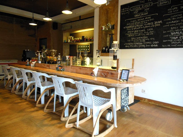 seniman-coffee-ubud-bali