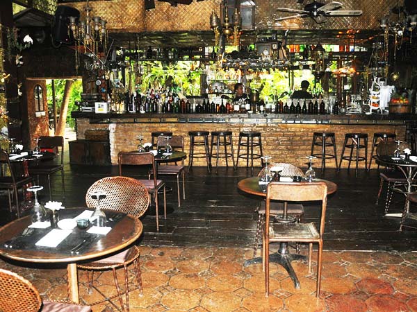 La Favela in Seminyak Bali is one of the best hotspots on the island!