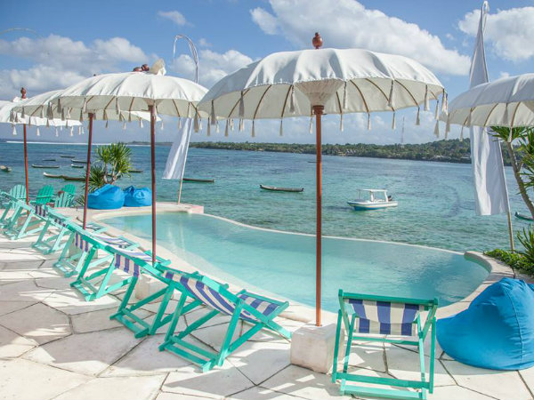 le pirate beach club nusa ceningan