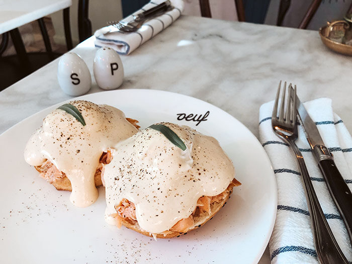 Eggs benedict bij Oeuf Amsterdam