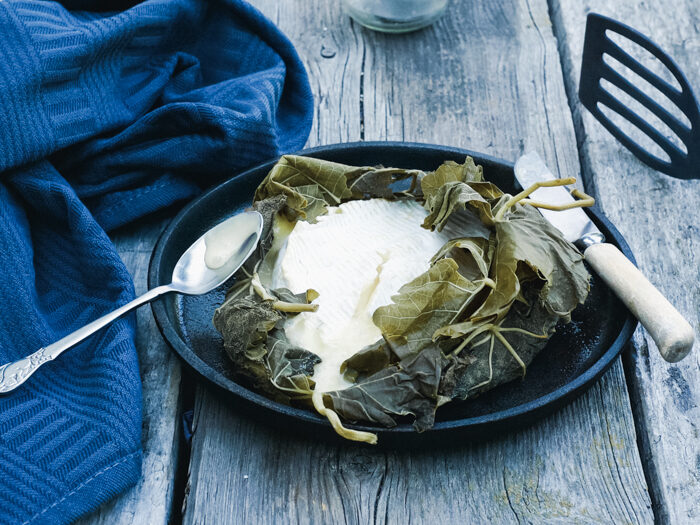 recept camembert in wijnbladeren