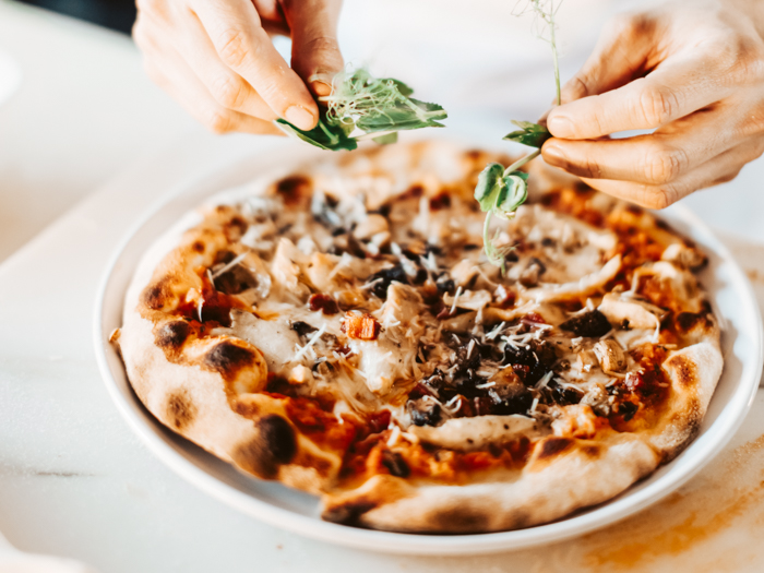 beste pizza amsterdam oost