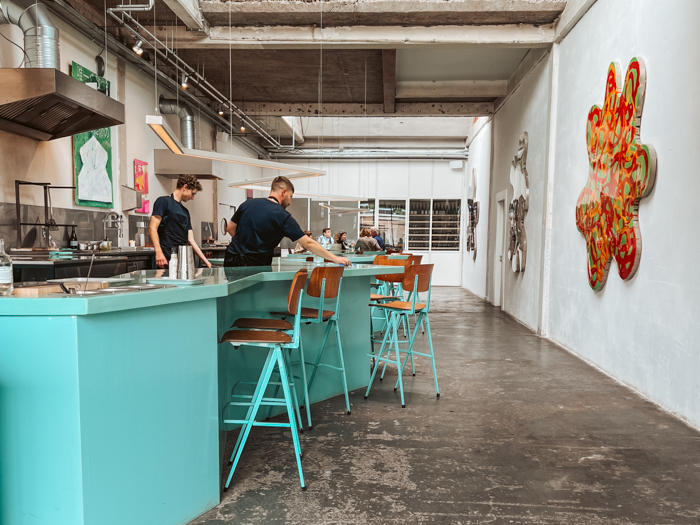 restaurant Europa Amsterdam Noord, eten aan de bar in amsterdam