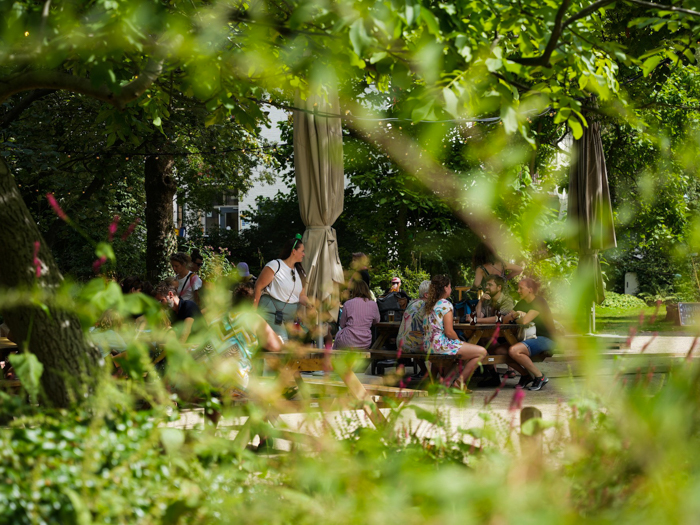 vrouw met baard pop-up restaurant Tolhuistuin